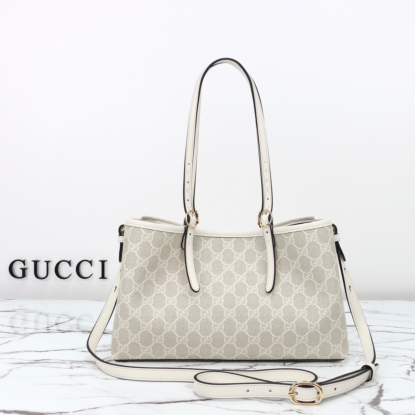 Gucci GG Emblem medium tote bag ‎815214 FAD6L 9641