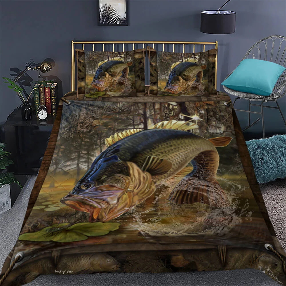 Largemouth Bass Fishing Quilt Bed Set