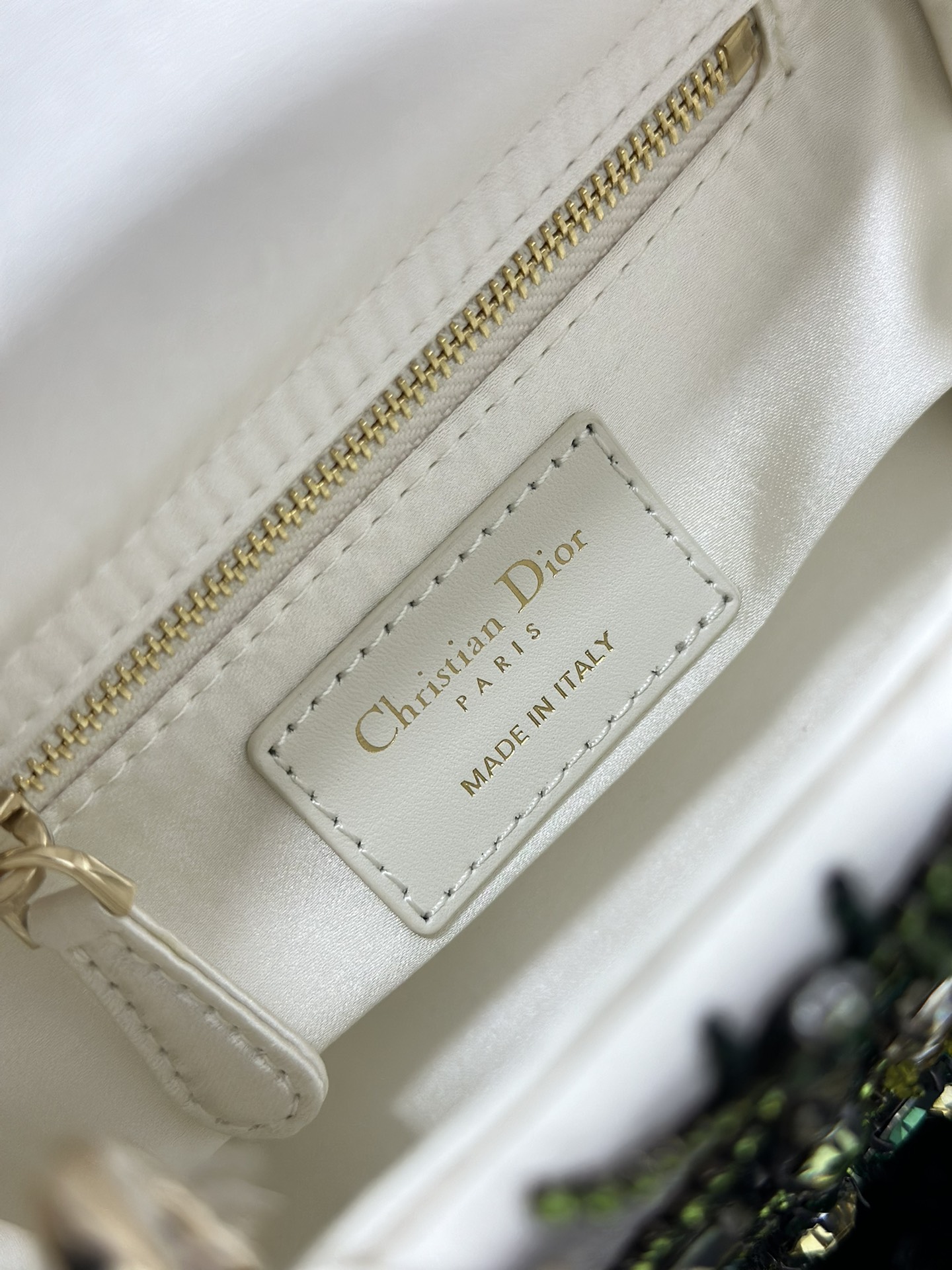 Dior Lady three-grid embroidery white and green diamonds horizontal version Princess Diana bag M0505