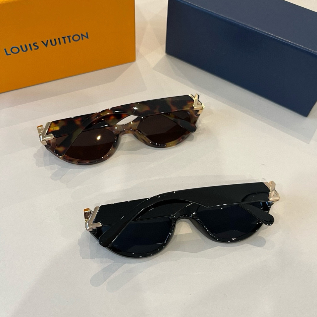 Louis Vuitton Round Frame Sunglasses