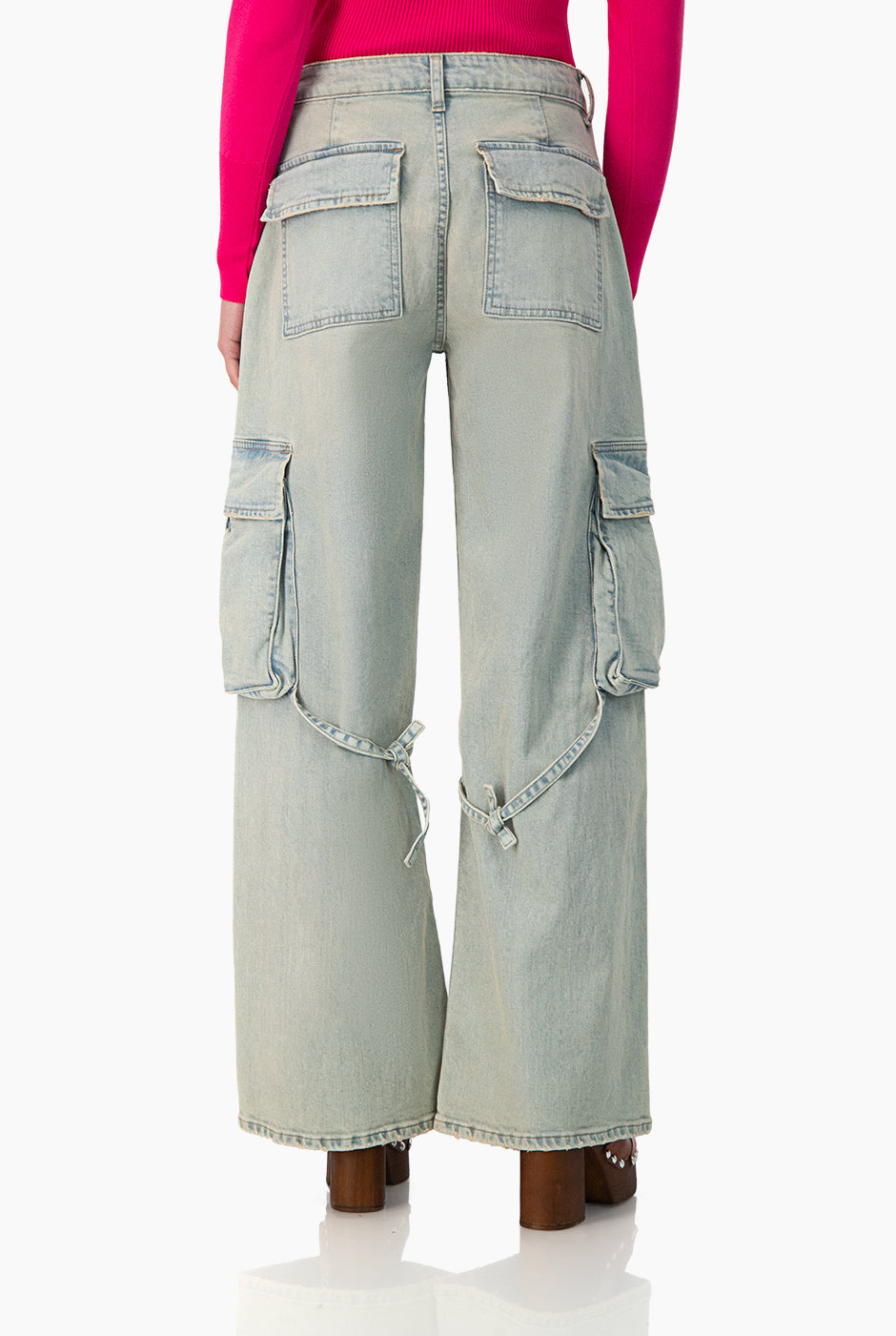 Jeans cargo de pierna amplia con cintas