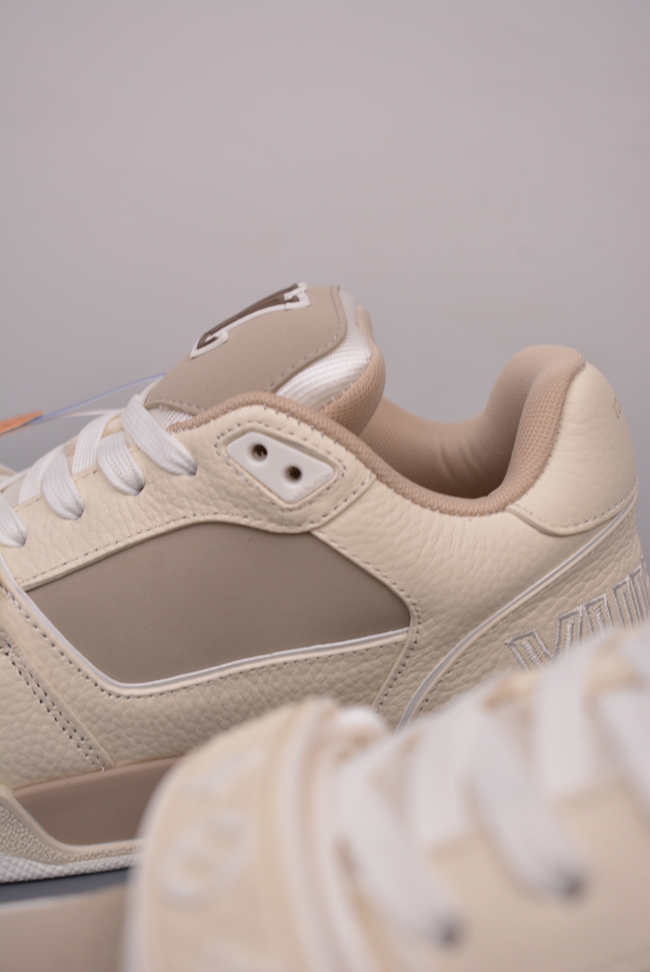 Louis Vuitton Archlight Sneakers Beige Gray