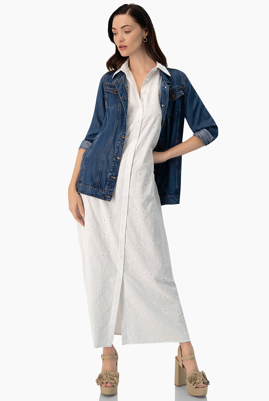 Vestido blanco de cuello camisero
