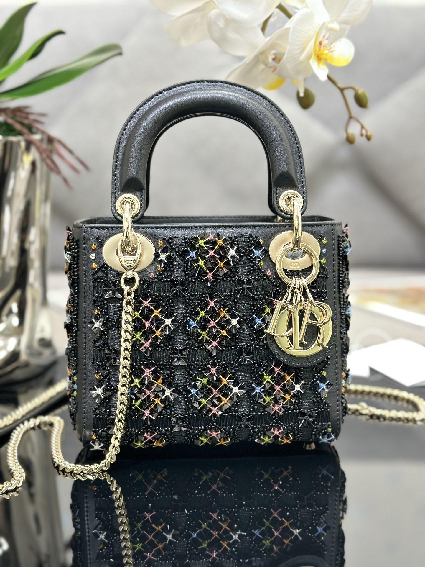 Dior Lady Dior three-grid embroidery black beads M0505