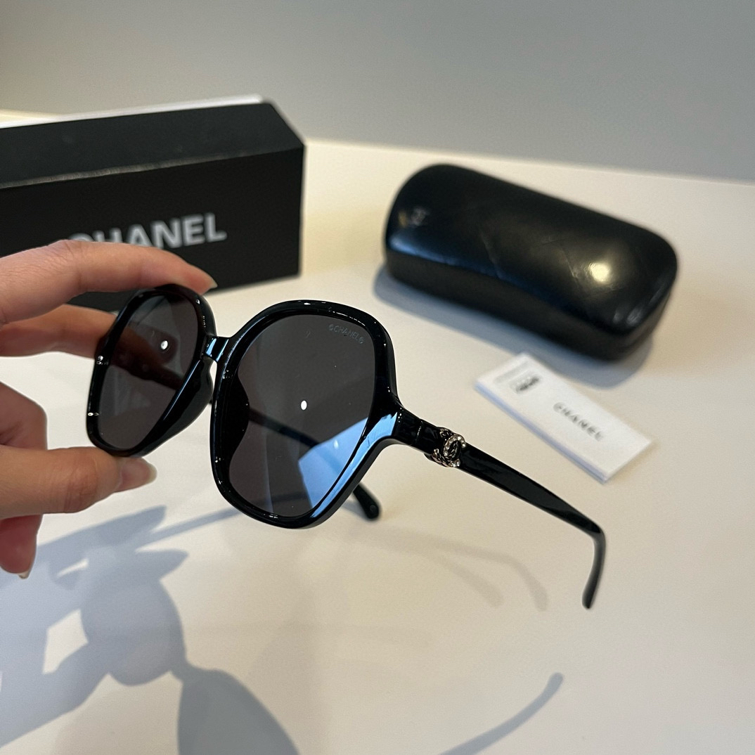 Chanel round frame sunglasses
