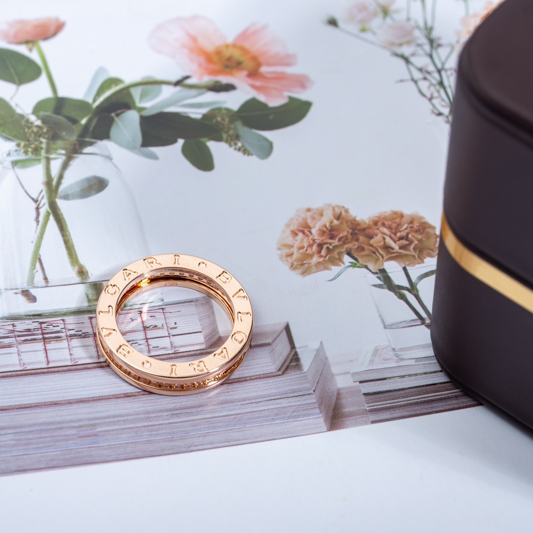 Bulgari zero single ring with diamond ring
