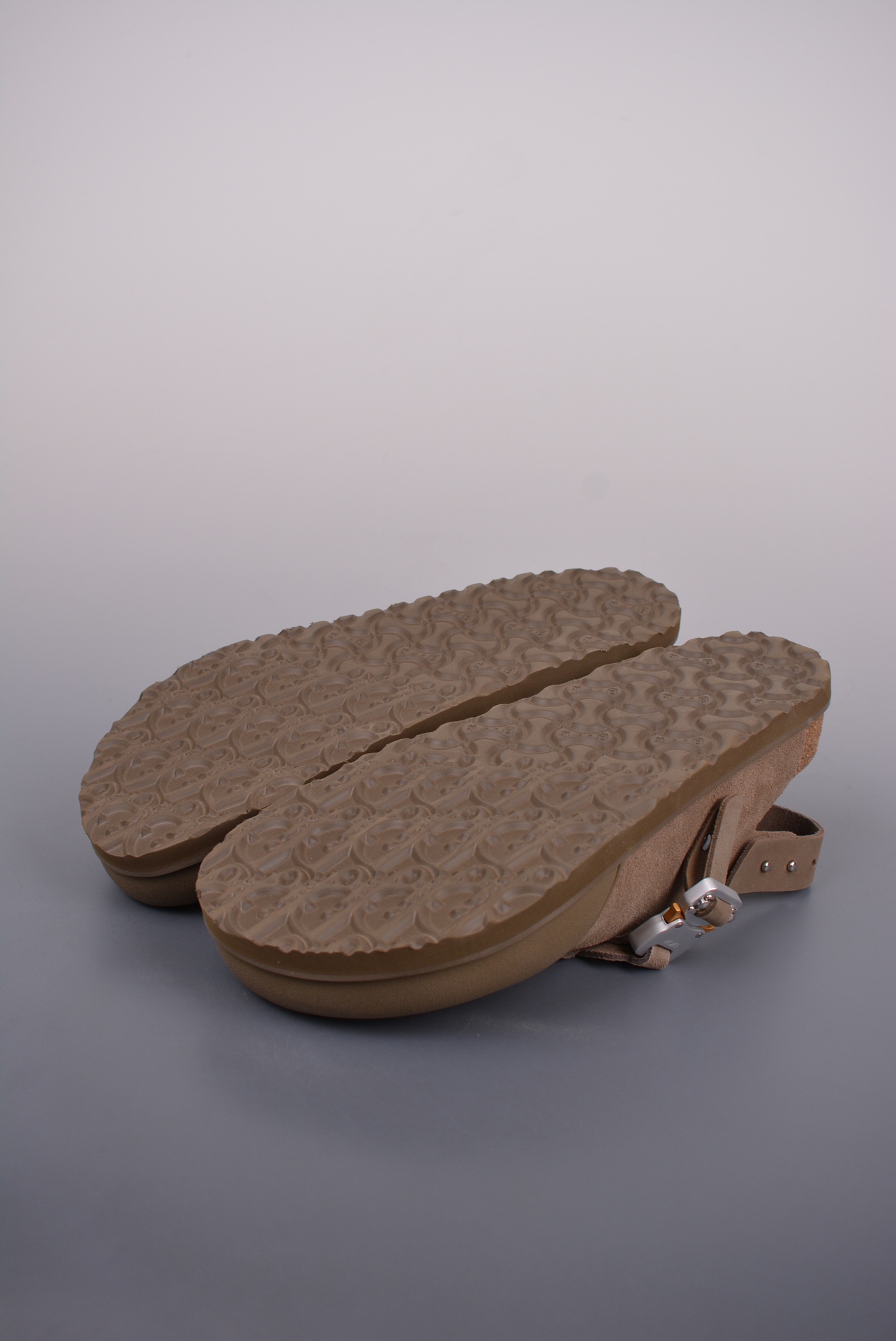 Dior x Birkenstock functional lock design joint model 1144410NCC