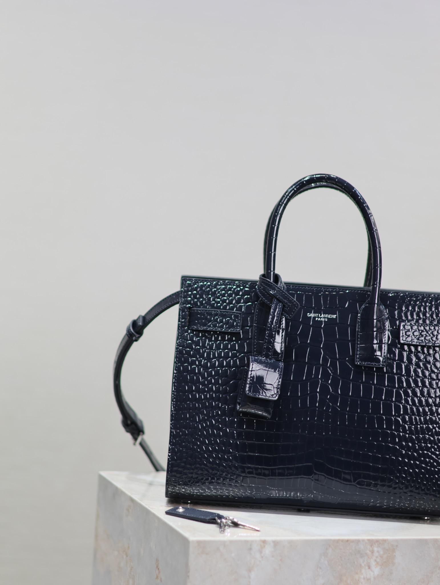 Yves Saint Laurent sac de jour accordion bag 421863