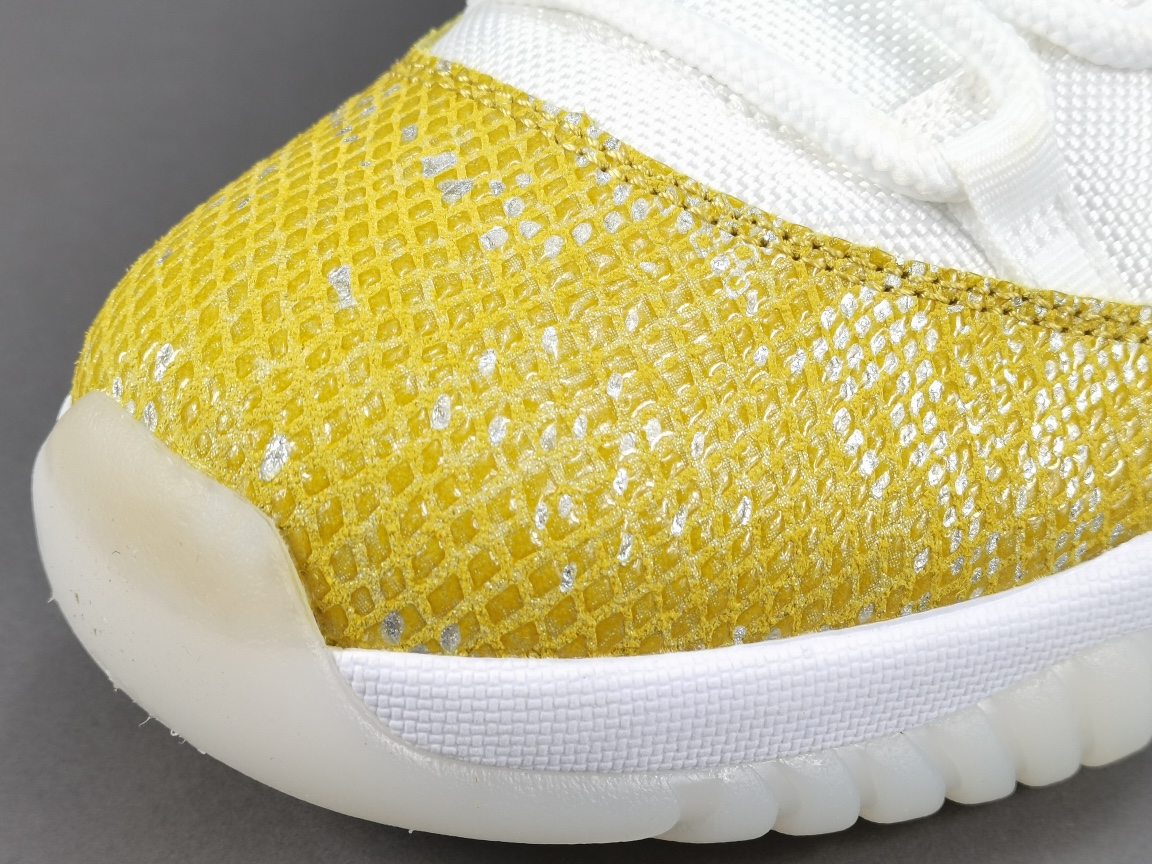 Nike Air Jordan 11 Retro LowYellow Python AH7860-107