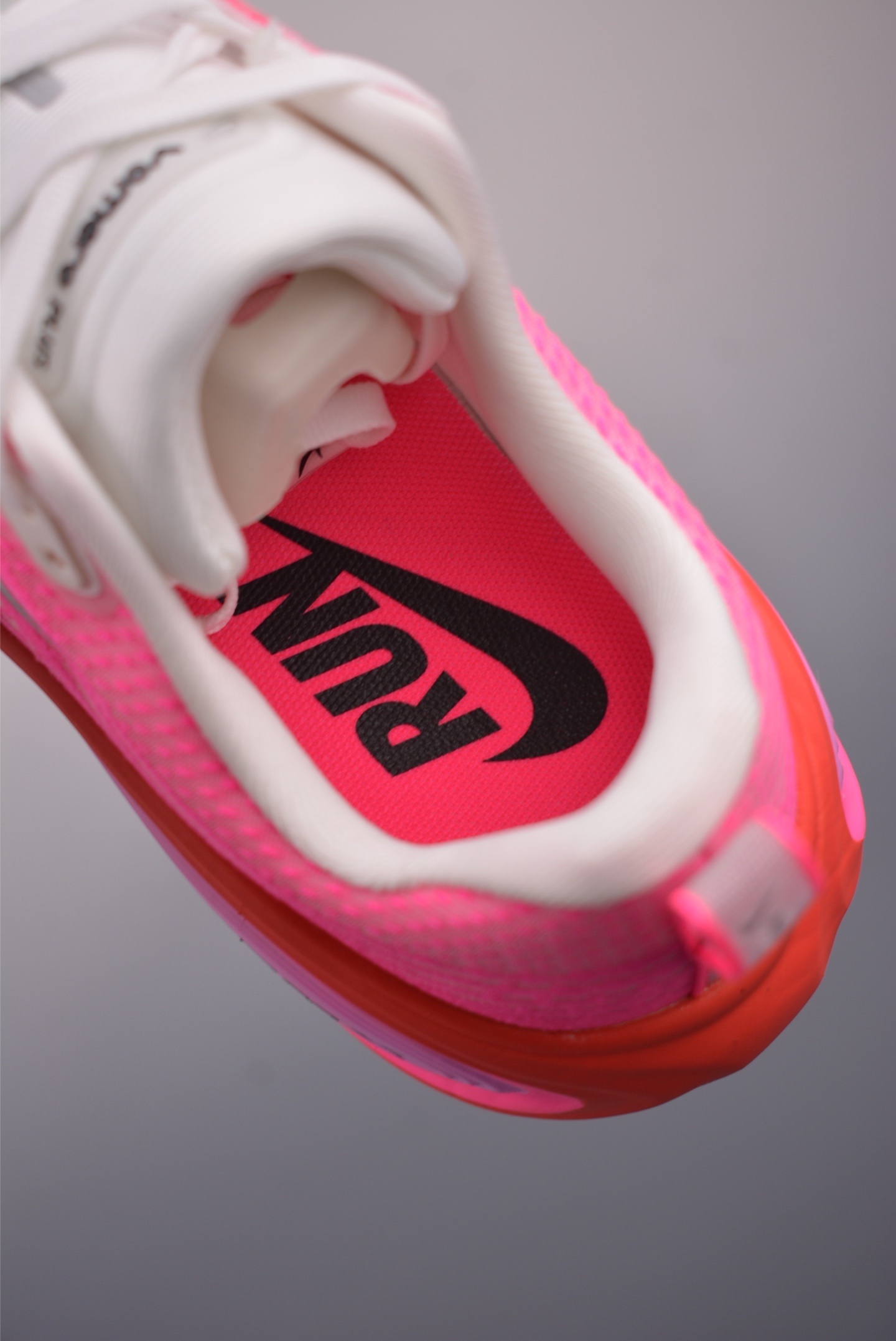 Nike Air Zoom Vomero Plus 