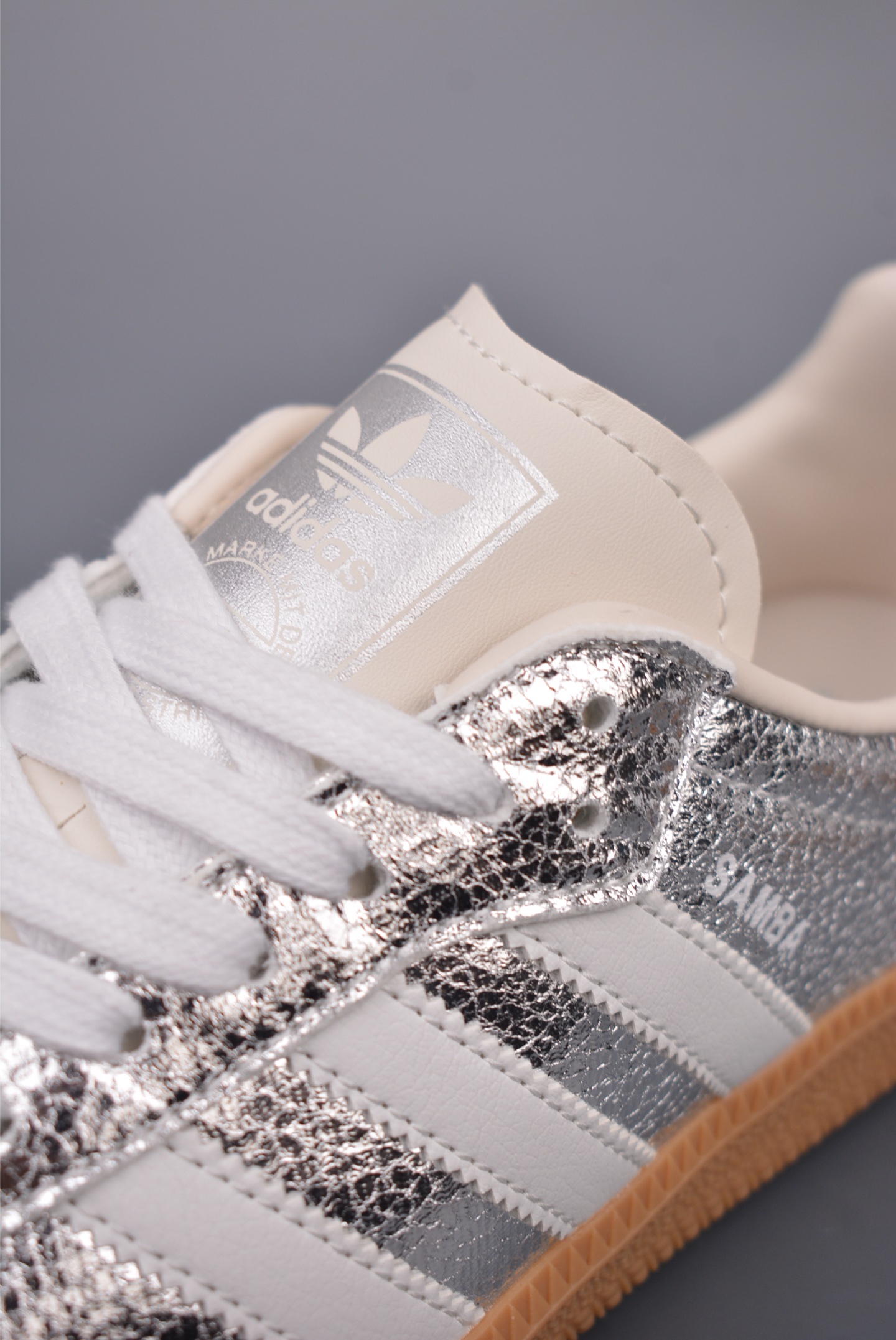 Adidas Originals Samba OG Silver Metallic Cracked Leather JR0035