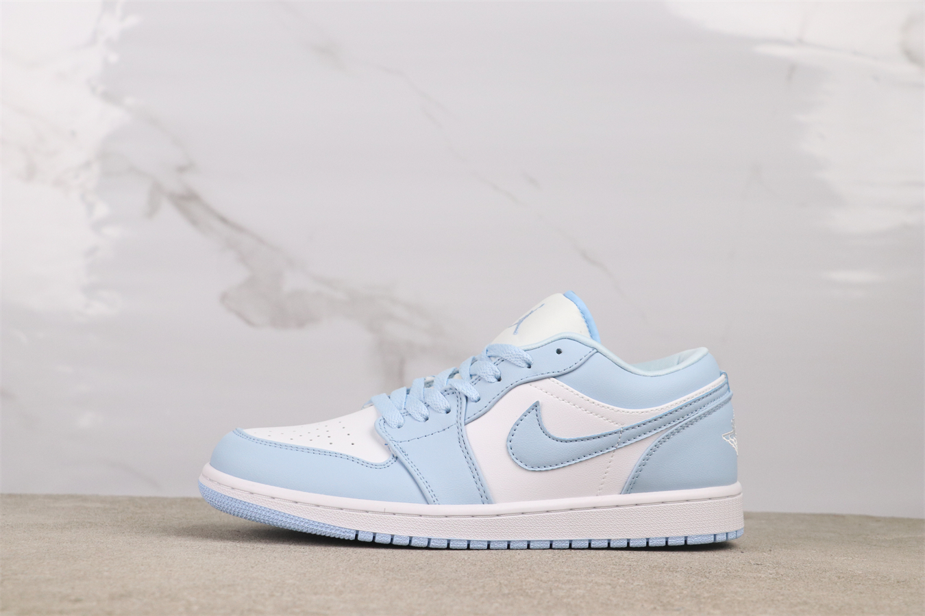 Air Jordan 1 Low Aluminum DC0774-141