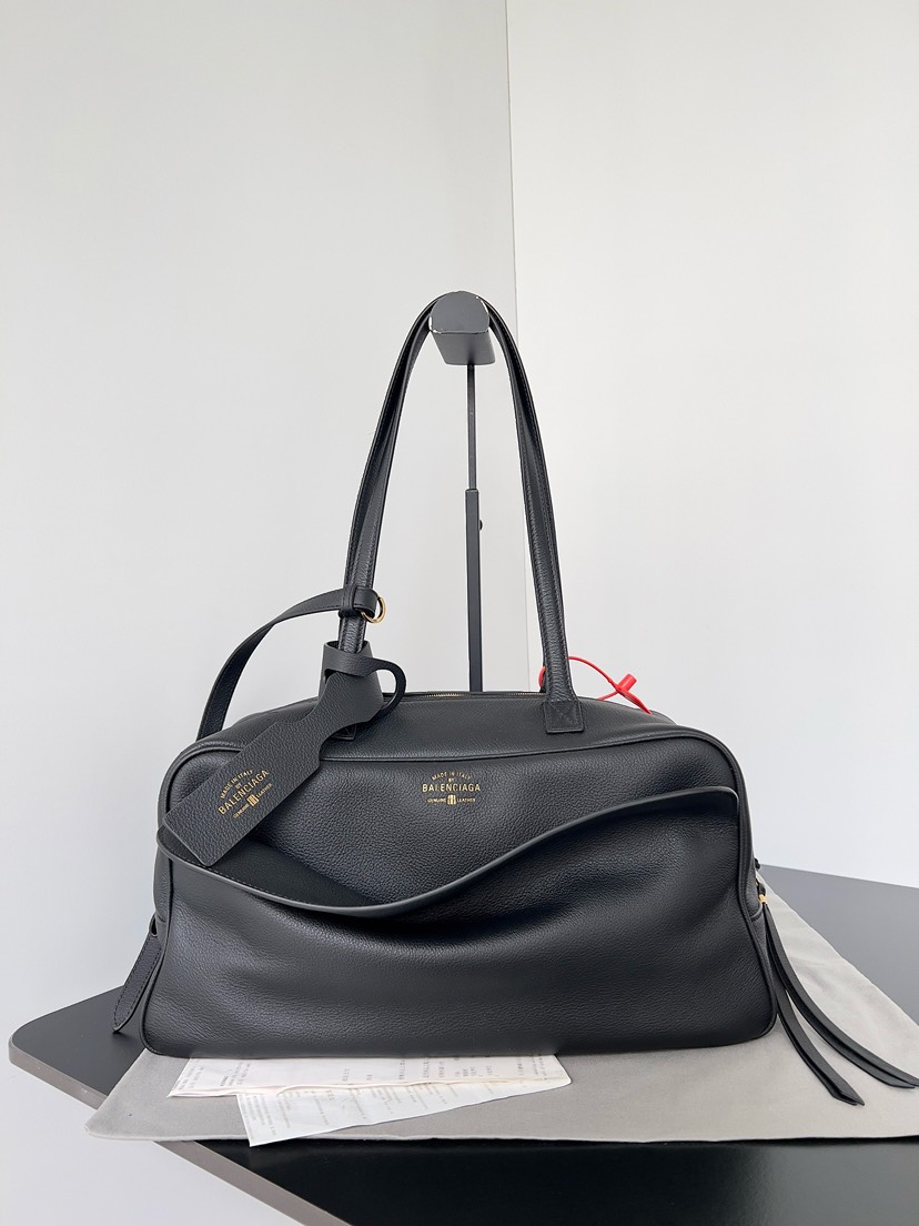 Balenciaga Carrie Small Bowling Bag