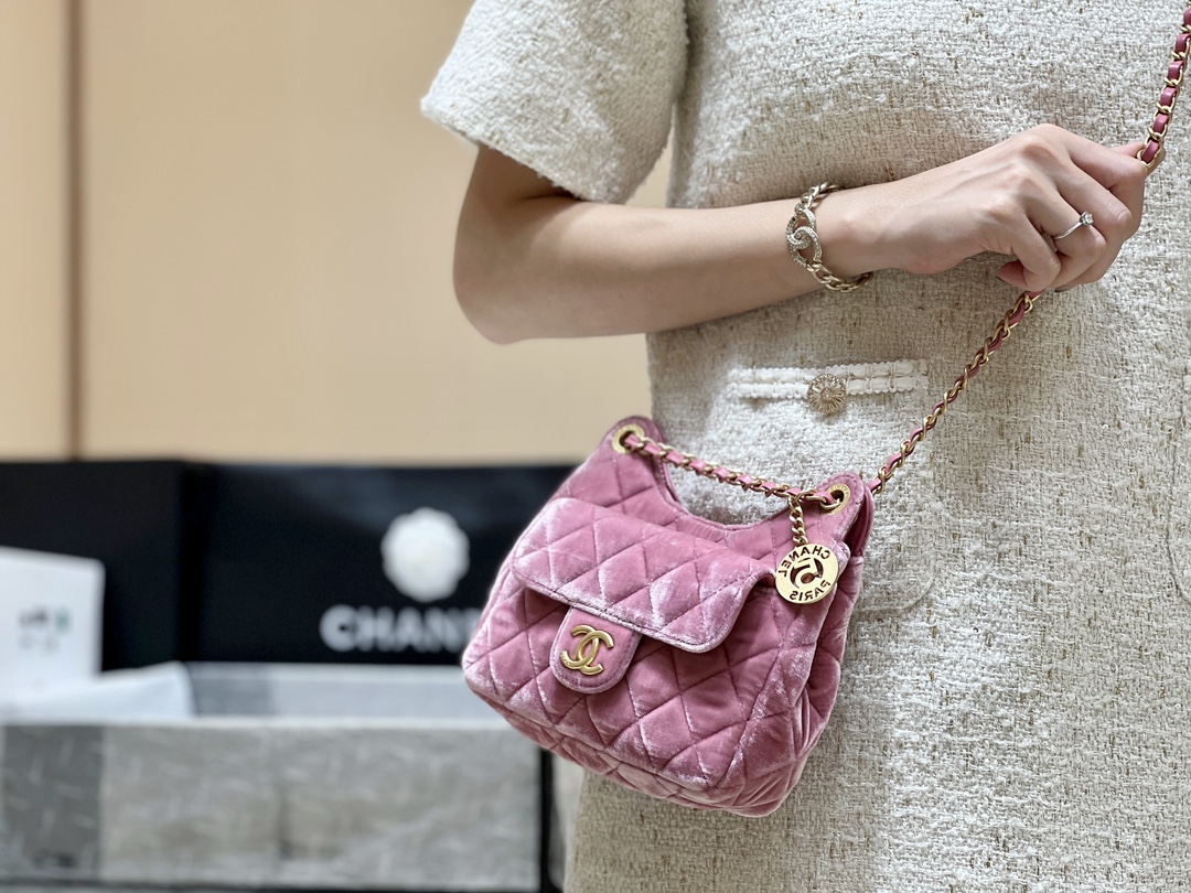 Chanel 23B velvet hobo AS4323