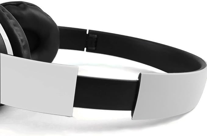 Wireless headphones with built-in microphone and radio. Foldable wireless headphones. Bluetooth 5.0 compatible. Capacity: 6 hours of use and 15 hours of standby time. Wireless headset