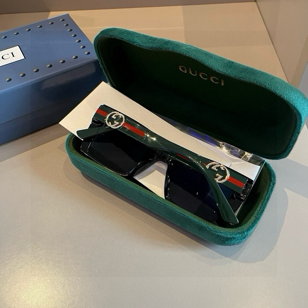 Gucci Square Frame Sunglasses