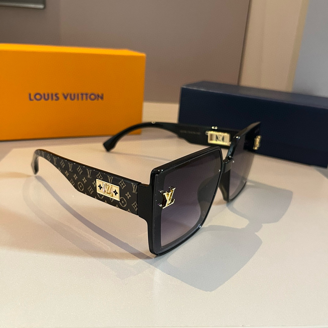 Louis Vuitton square-frame sunglasses