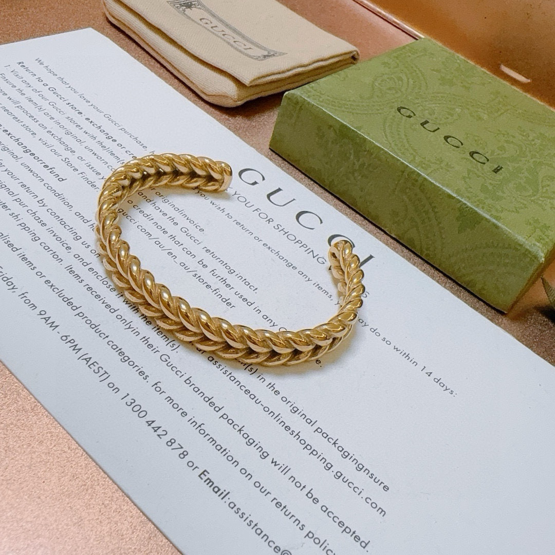 Gucci Braided Gold Bracelet
