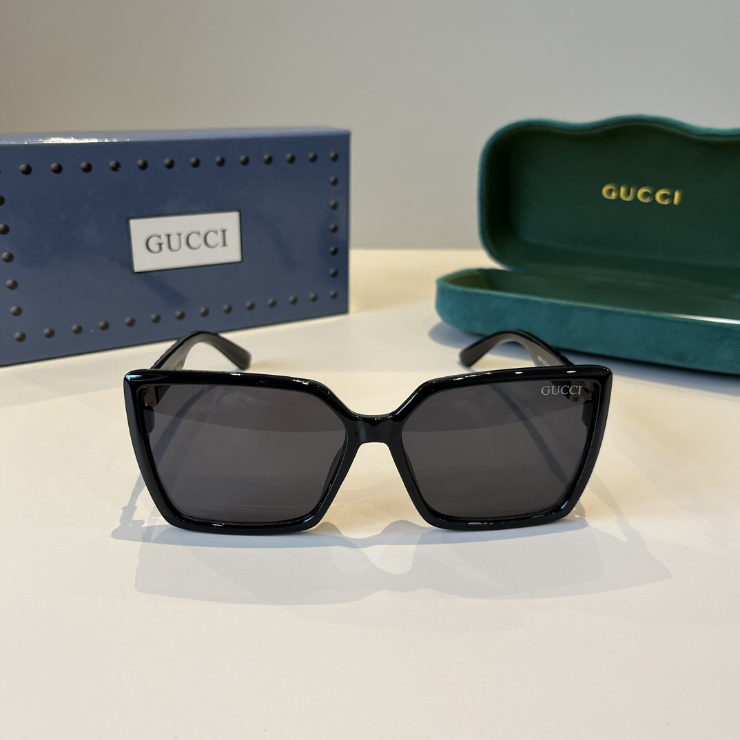 Gucci Square Frame Sunglasses