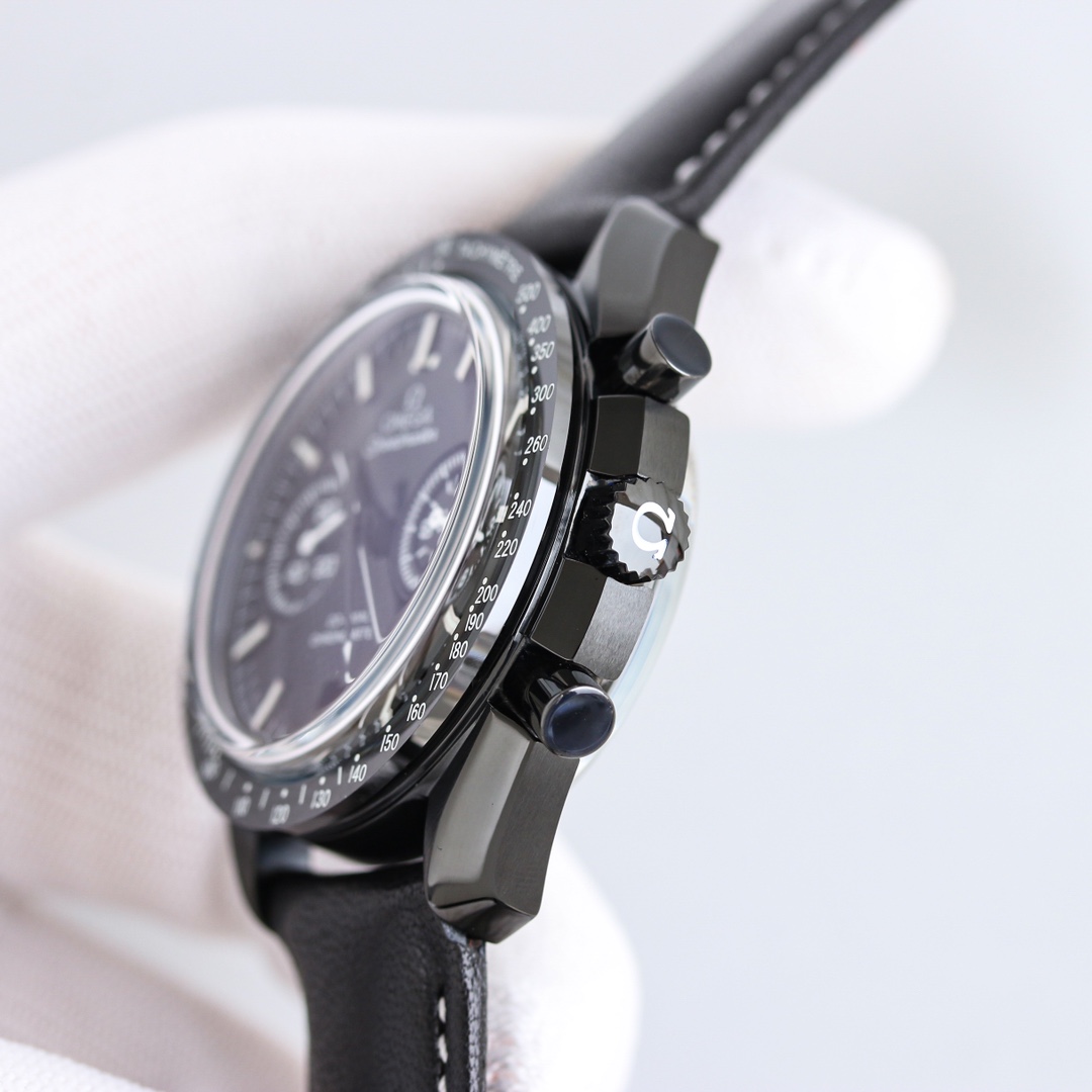 Omega Speedmaster Dark Side of the Moon 311.92.44.51.01.004
