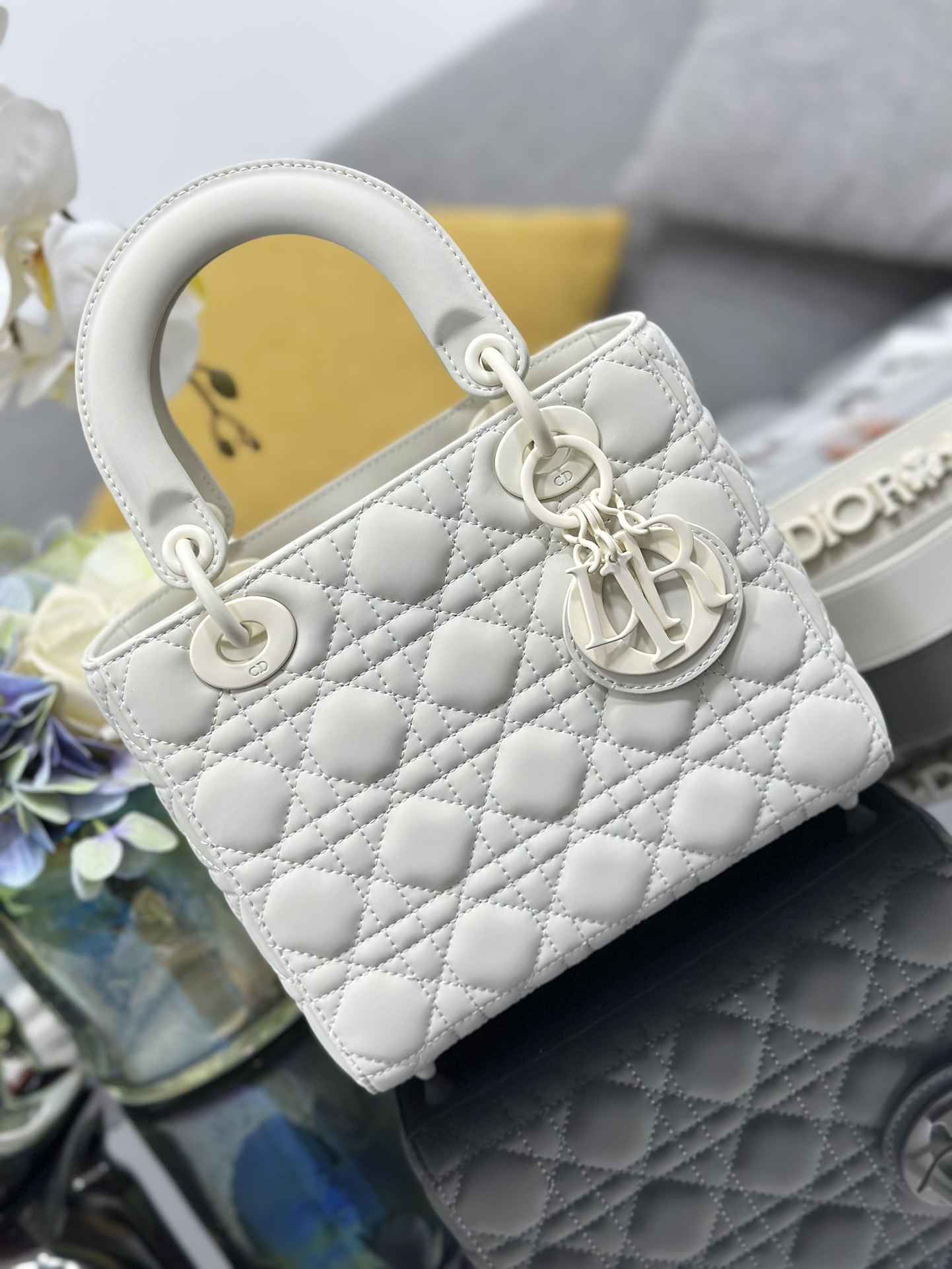 Dior Lady Dior My Four-grid Frosted Badge Lady Dior Bag M0538