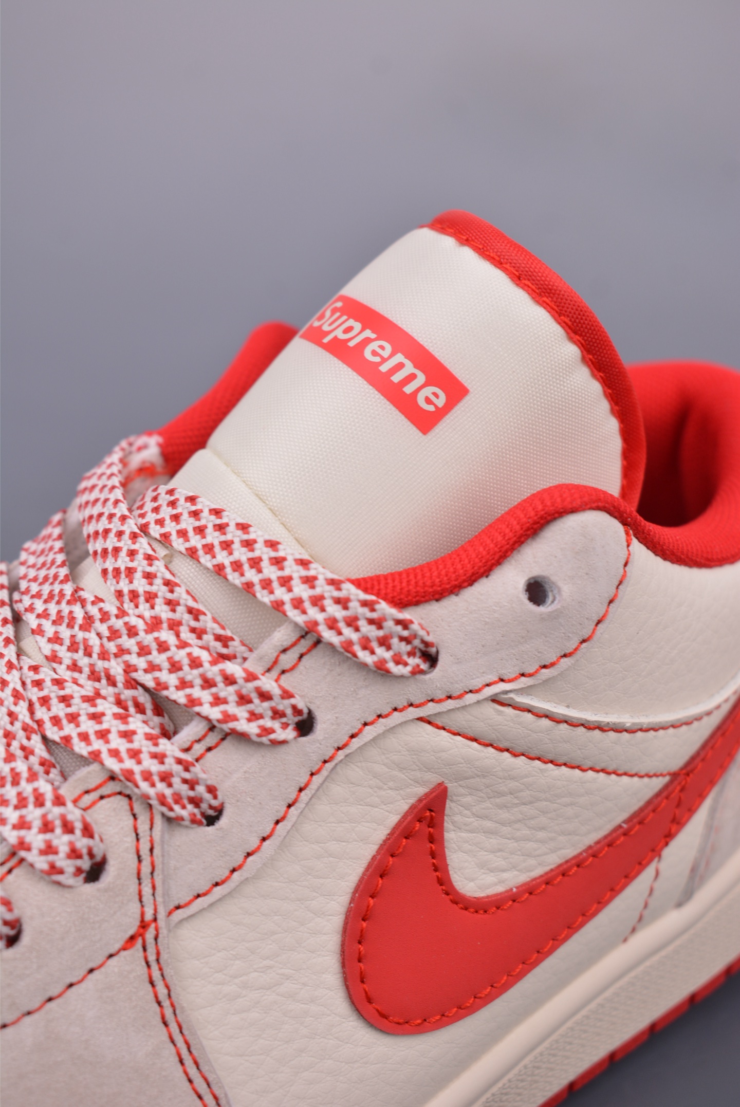Supreme x Nike Air Jordan 1 Low OGAJ1 Basketball Shoes Off-White Red XX2409-009