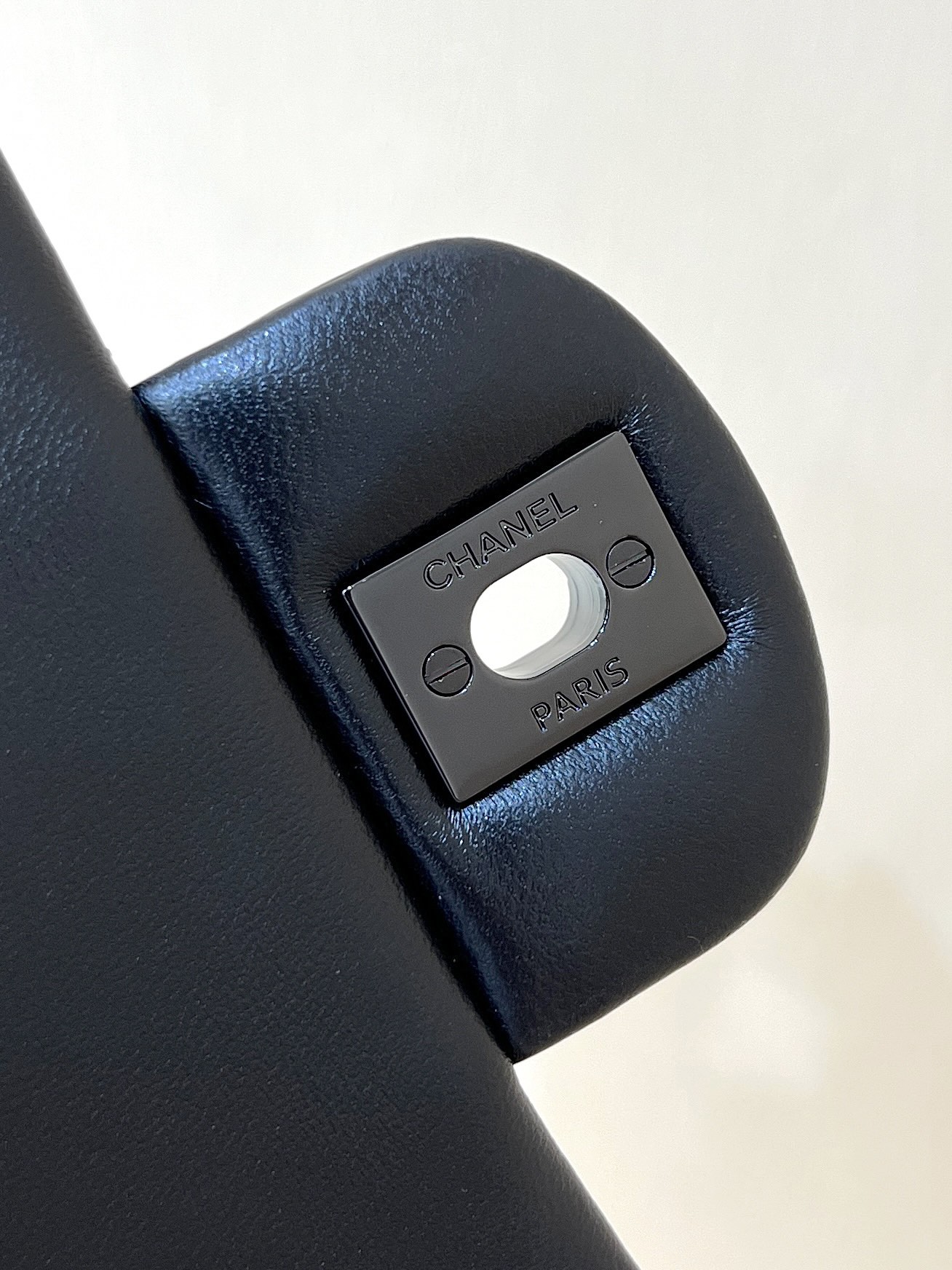 Chanel cf mini handle so black AS2431