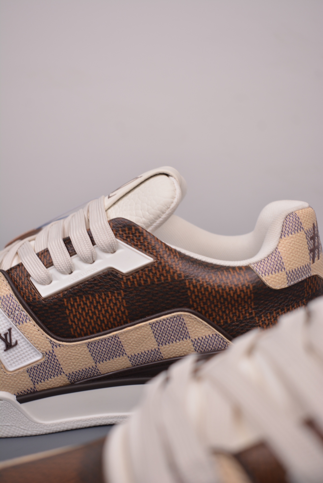 Louis Vuitton Trainer Sneaker Lowv Dark Brown Cream Plaid 1AAST5