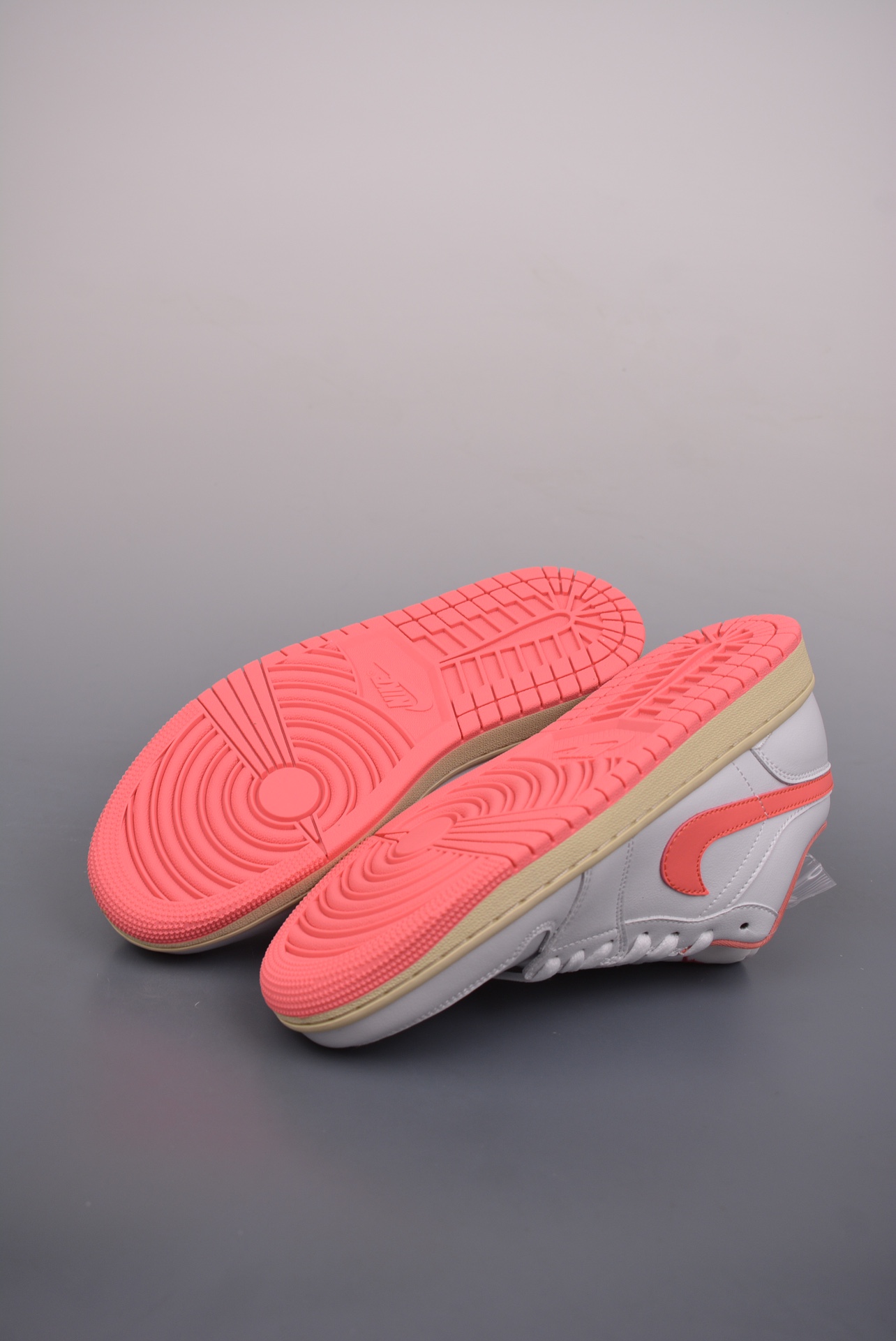 Air Jordan 1 Low White Powder Toe  DC0774-109