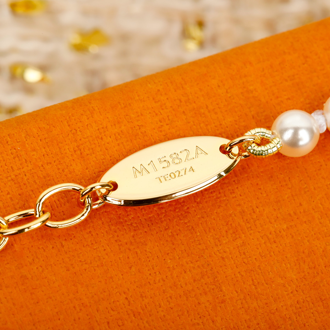 Louis Vuitton floral pearl necklace