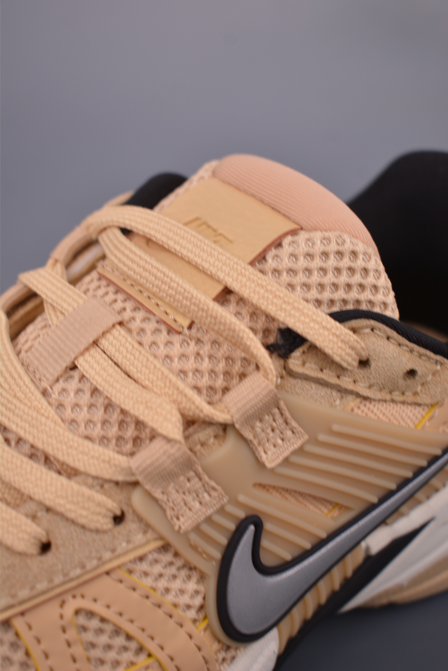 NIKE V2K Runtekk 
