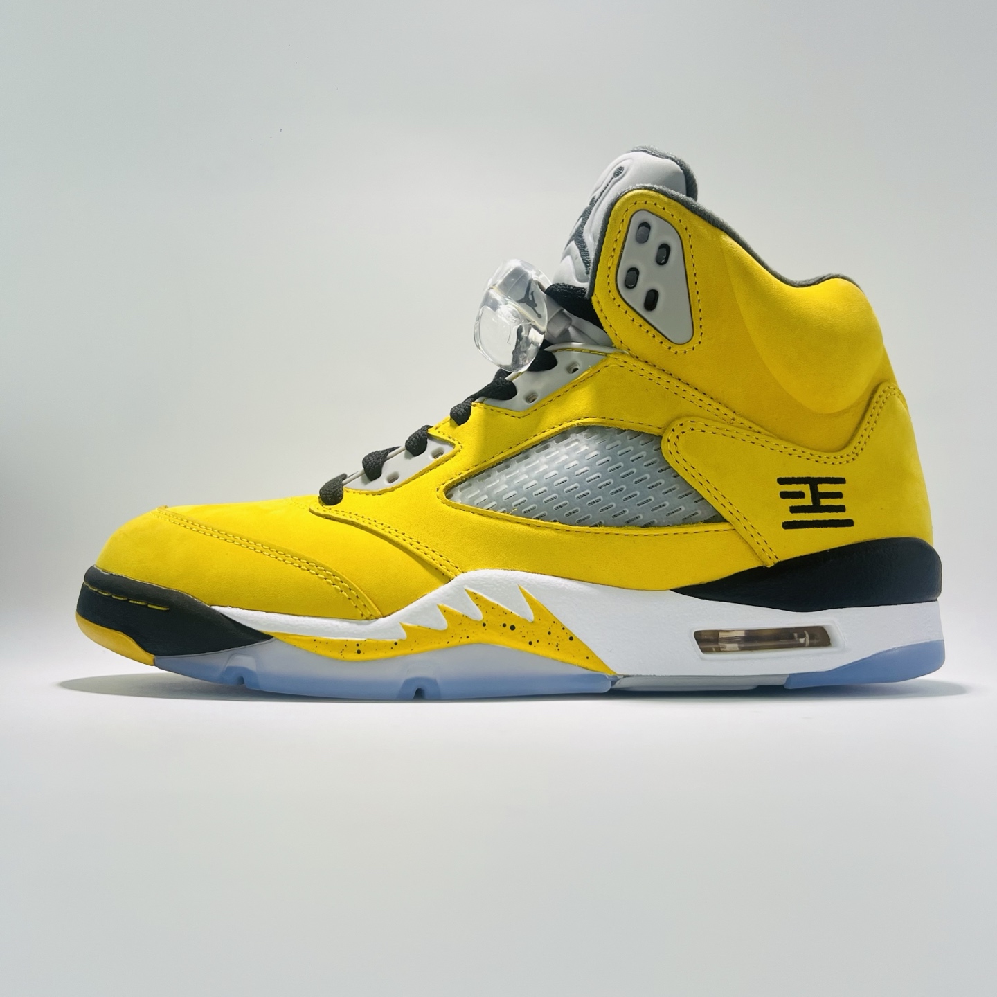 Air Jordan Retro 5 Tokyo Tokyo white and yellow limited edition 454783-701