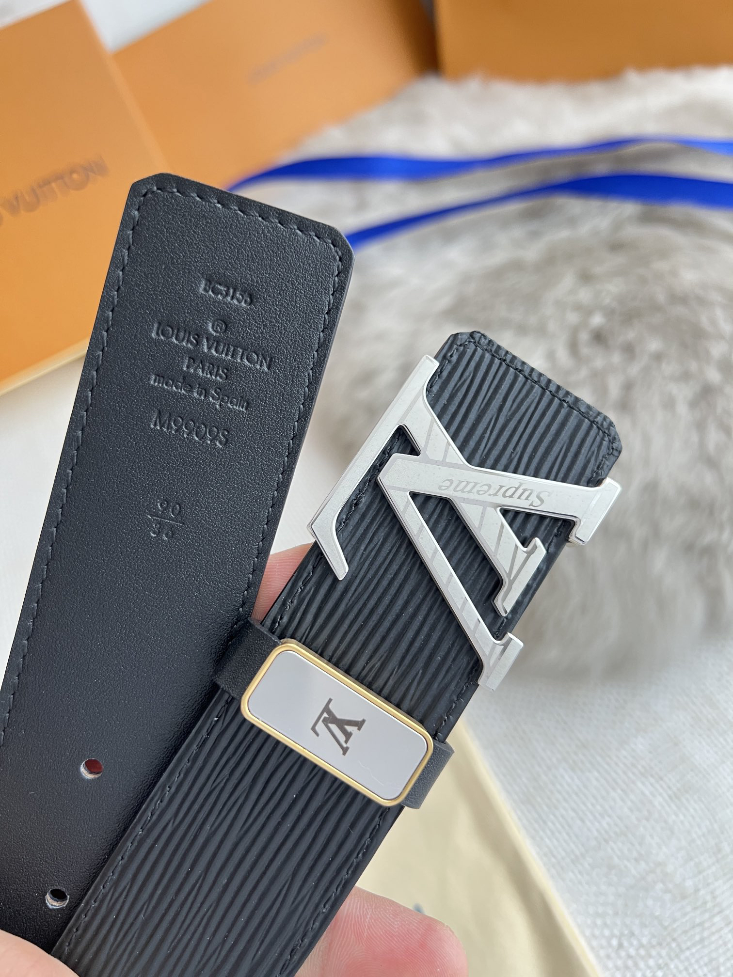Louis Vuitton ripple leather belt, 3.8cm wide