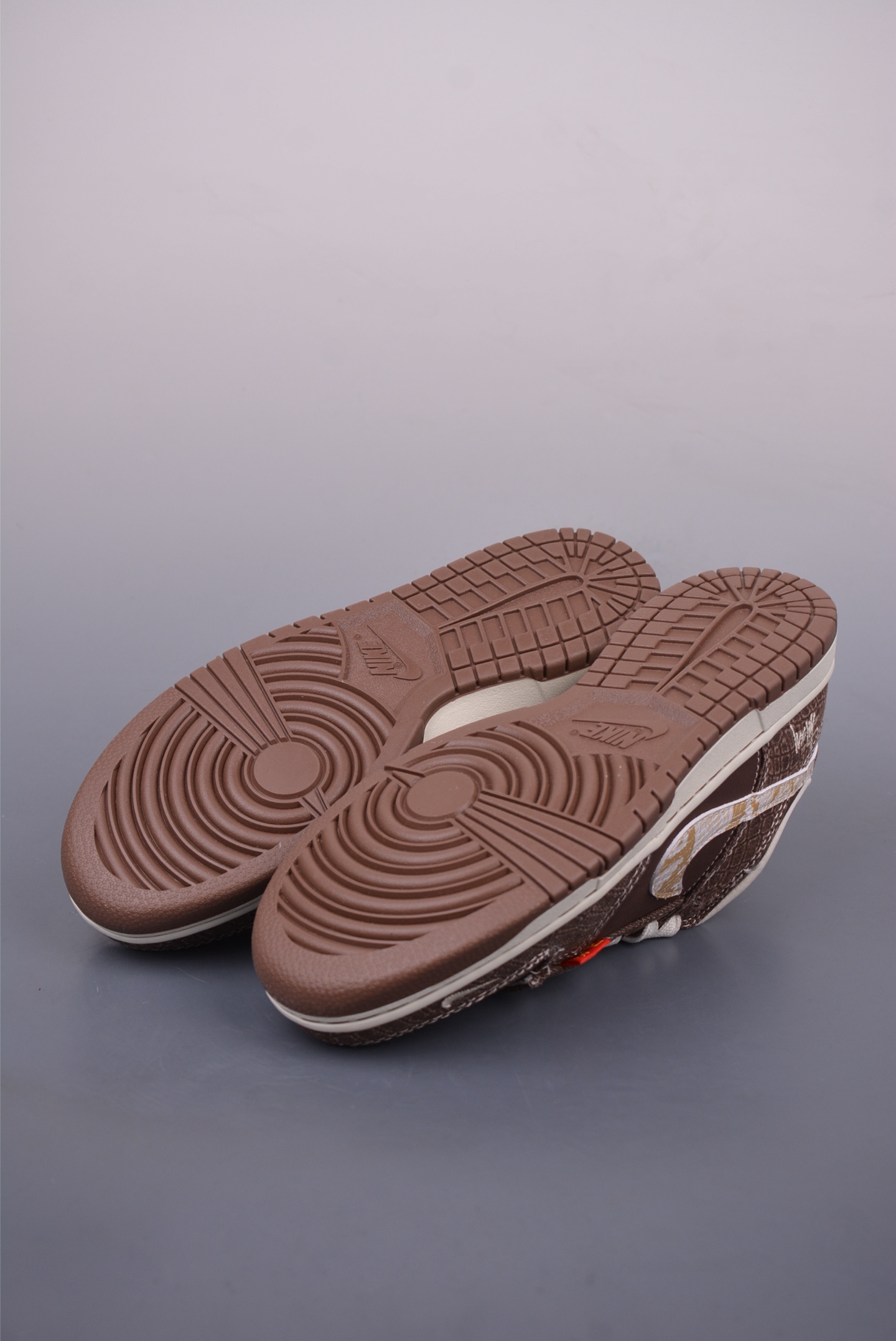 Nike SB Dunk Low sneakers 25 Year of the Snake Limited Edition Snake Denim Brown CH8311-112