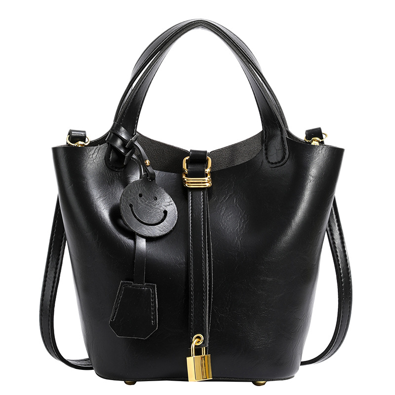 🔥TOP 1 BEST-SELLING BAG - Large Capacity Cowhide Bucket Bag