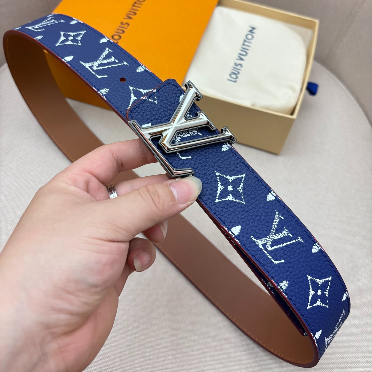 Louis Vuitton Lychee Print Double-Sided Men's Belt, 4CM Width