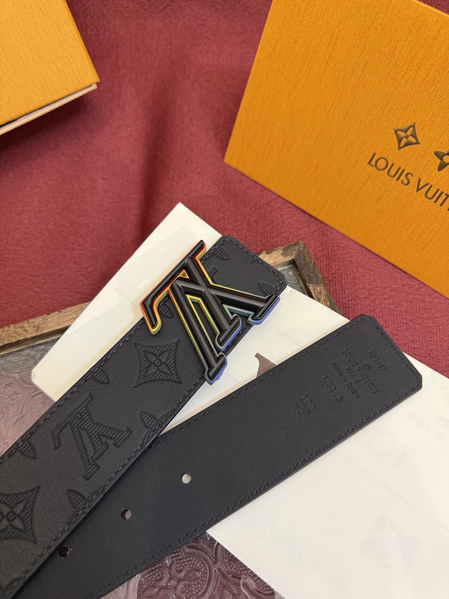 Louis Vuitton Classic Embossed Double-Sided Men's Belt 4CM Width