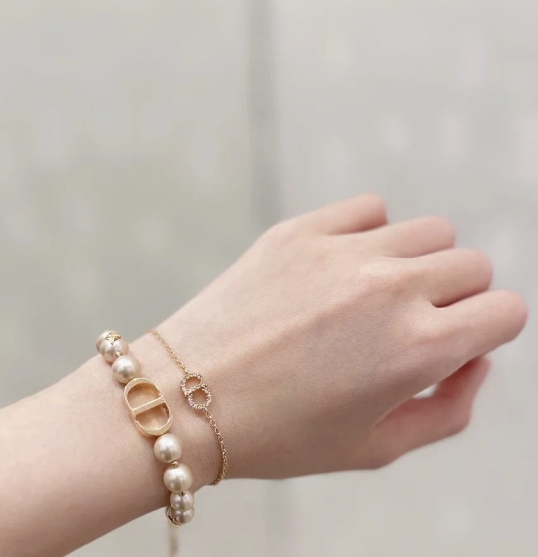 Dior Bee Pink Pearl Necklace