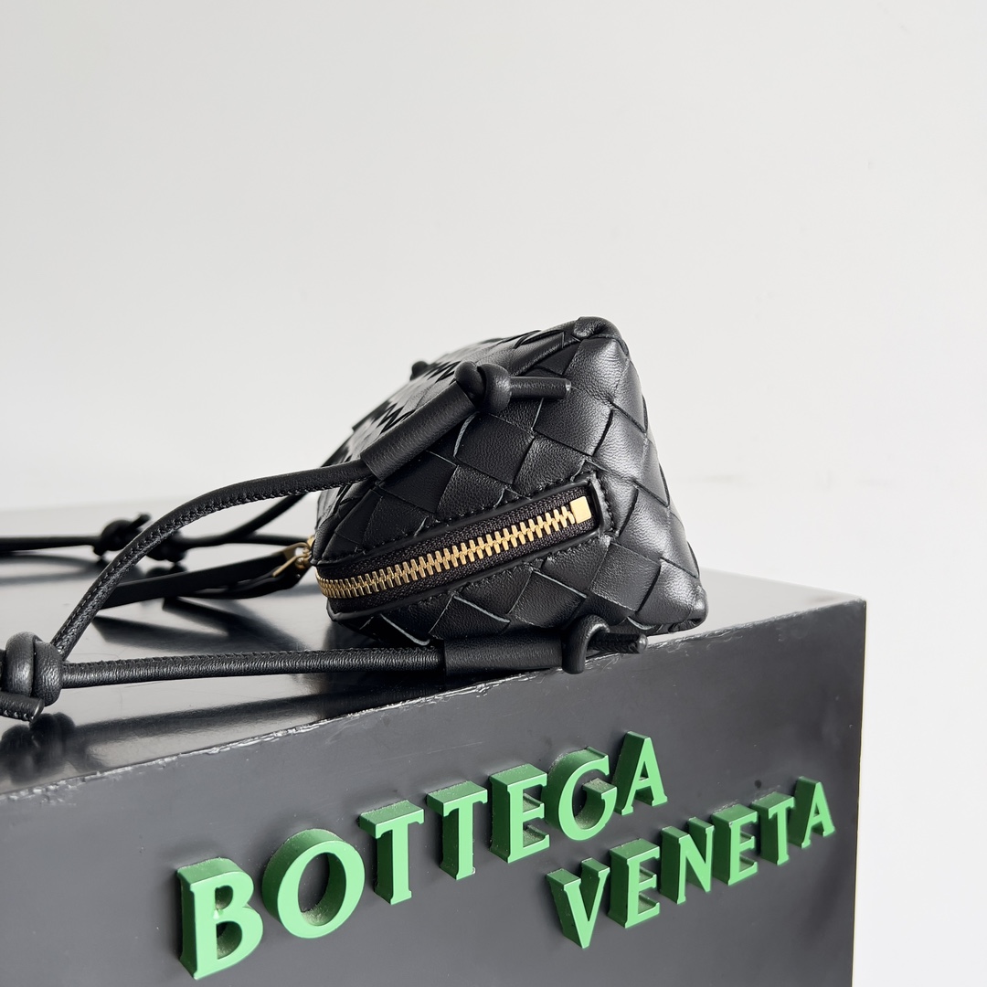Bottega Veneta Concert Pouch Mini Bag 794258