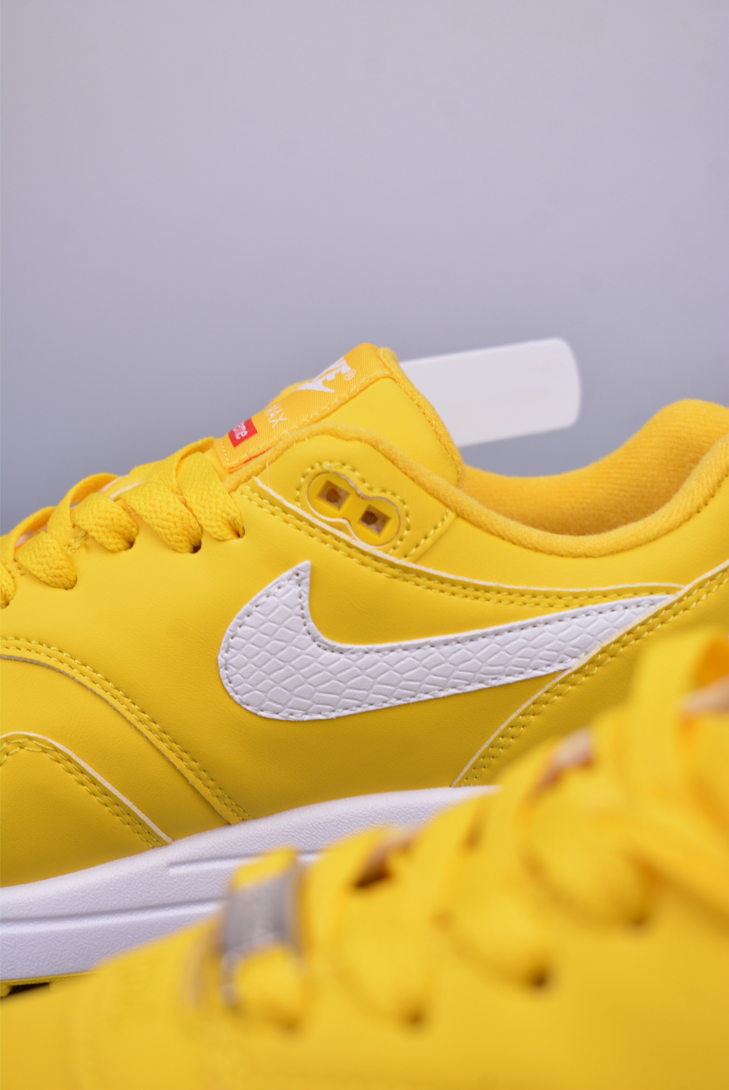 Supreme x Nike Air Max 1 '87 SP Speed ​​Yellow Homme running shoes HV1940-100