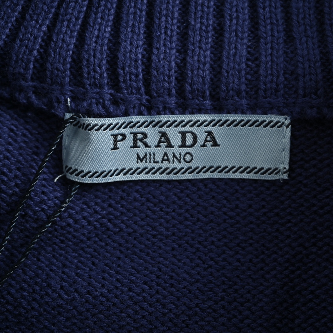 Prada 24Fw chest floral lettering half-zip sweater