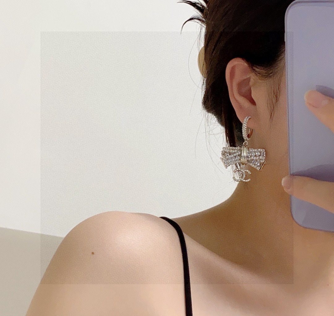Chanel full diamond pearl bow earrings