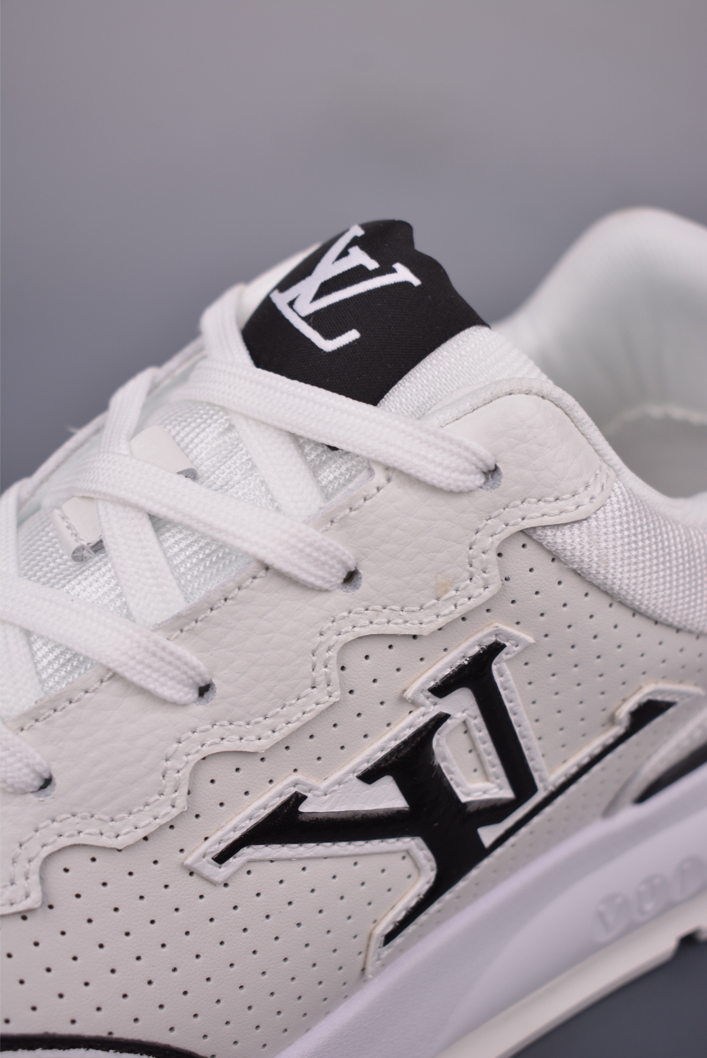 Louis Vuitton LV Classic 