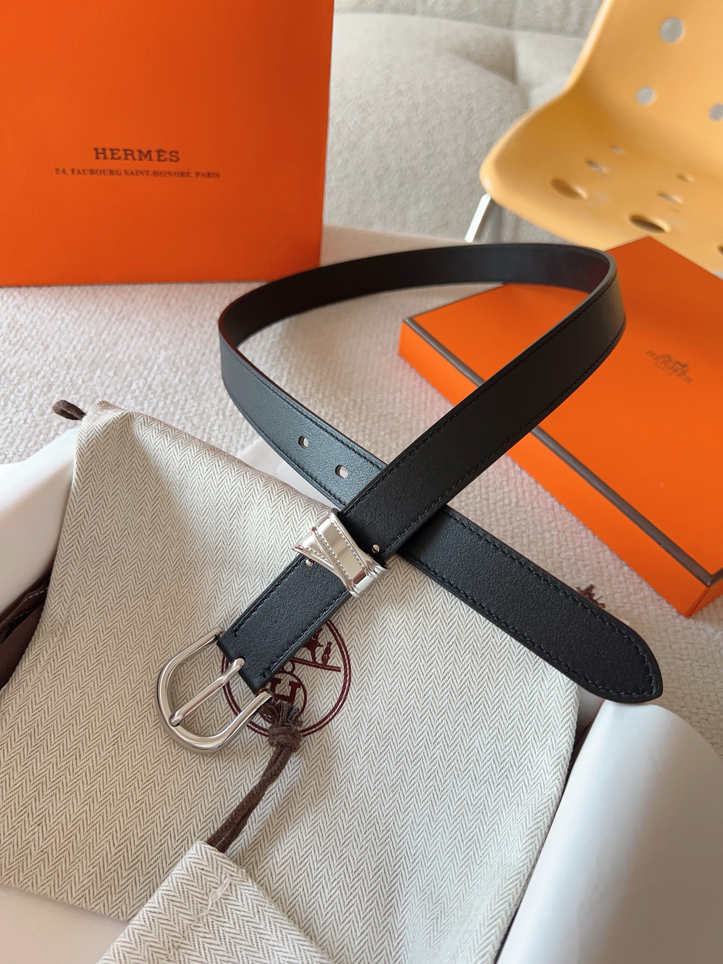 Hermès Women's Calfskin Double-Sided Pin Buckle Belt 2.4cm Width