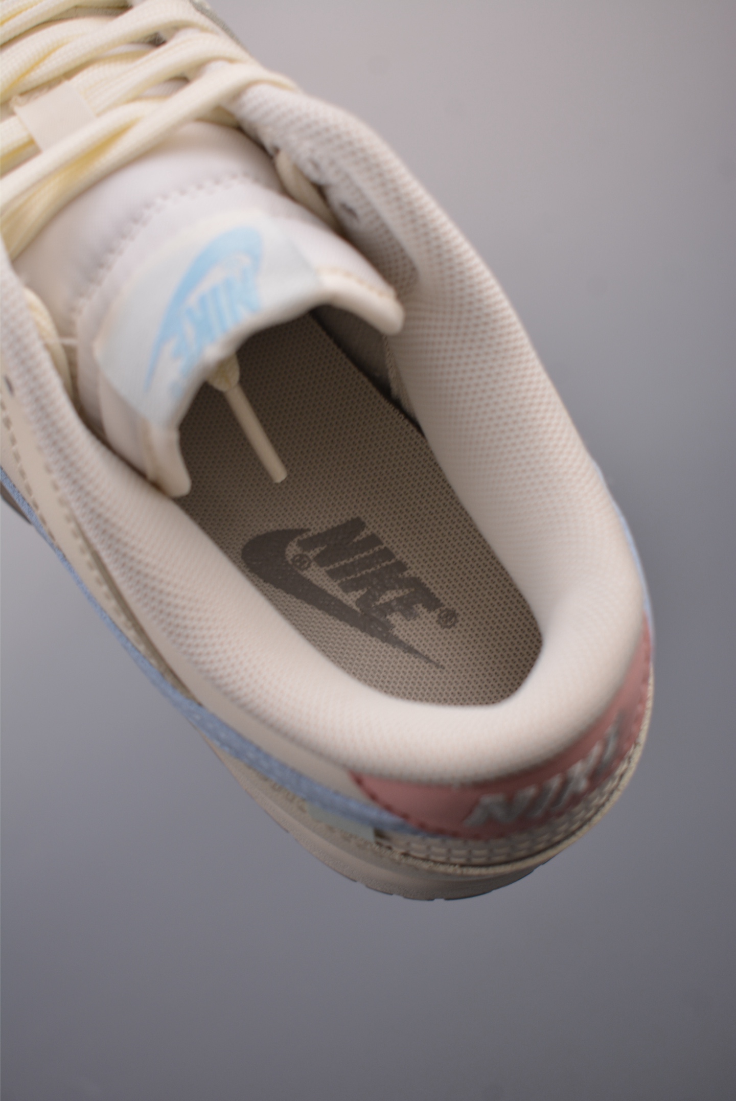 Nike SB Dunk Low Retro Sneakers Cupid's Heart YW0212-012