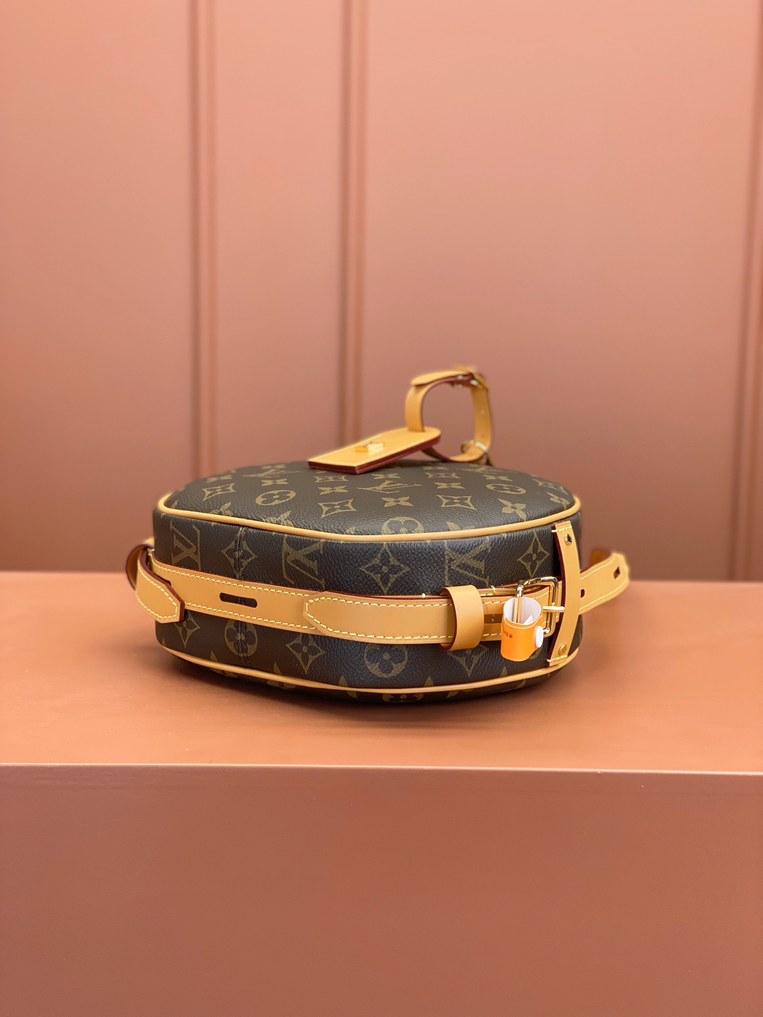 Louis Vuitton BOITE CHAPEAU SOUPLE Handbag M45647