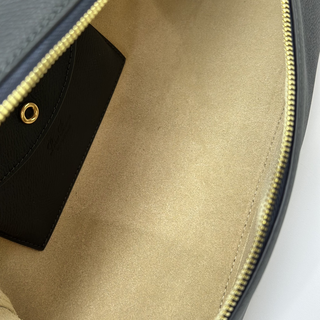 Loro Piana Extra Bag L27 Crossbody Bag FAO4759