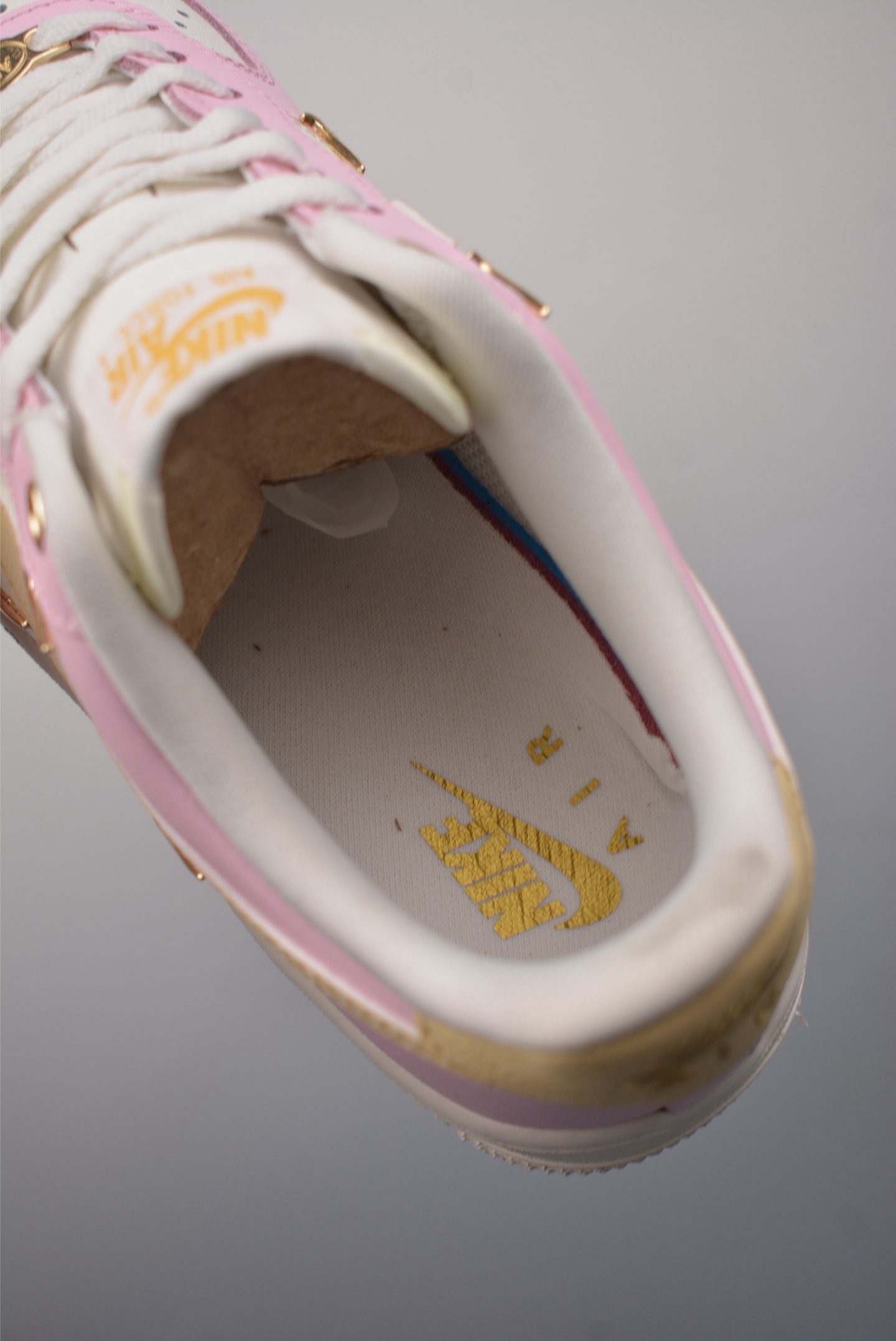 Nike Air Force 1 Low White and Pink Valentine's Day Limited Edition  IB2574-600