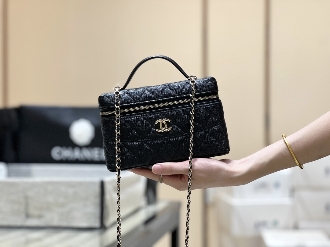 Chanel 25C Early Spring Series Handle Box Bag AP4407