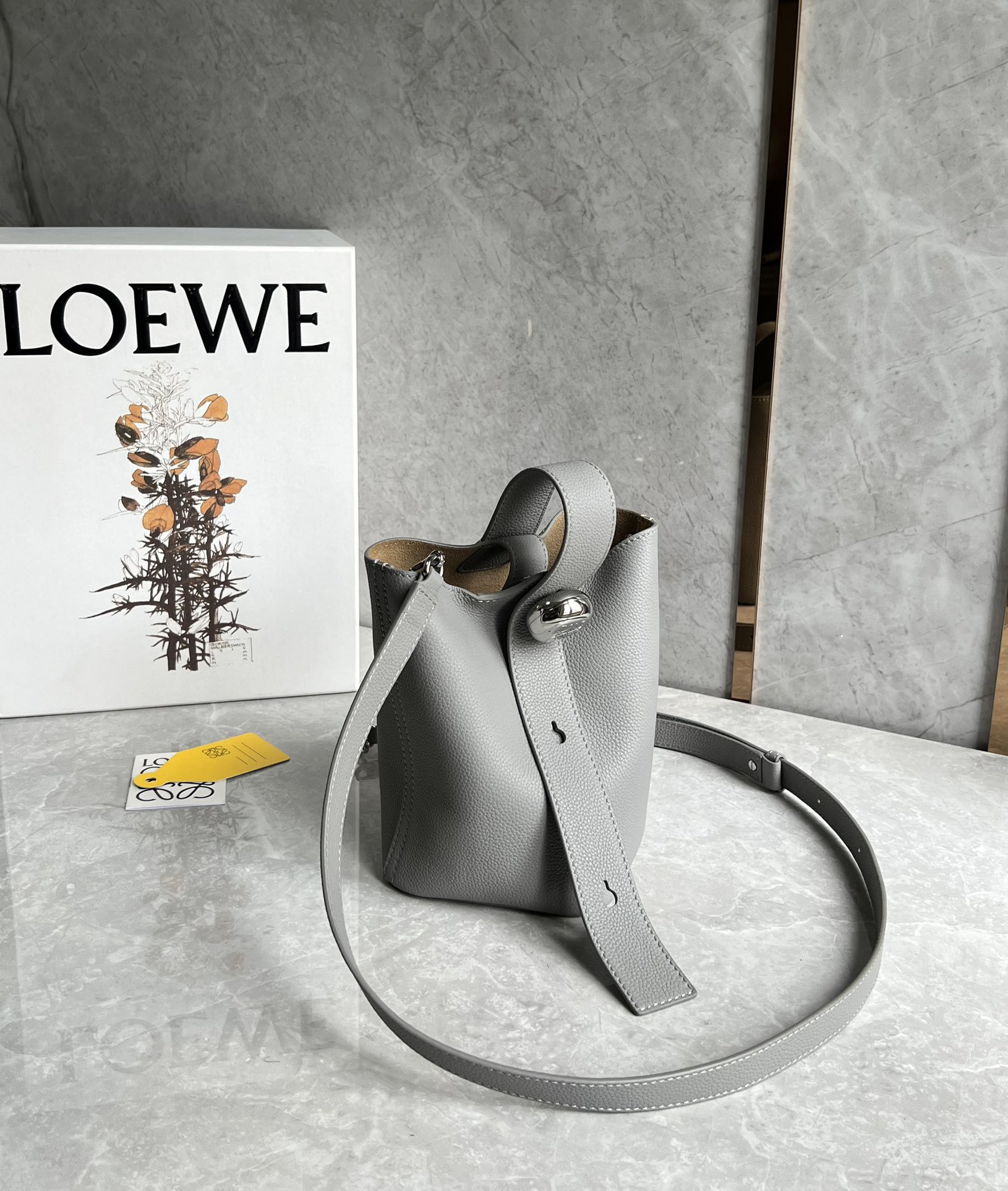 Loewe Pebble mini bucket bag 0705